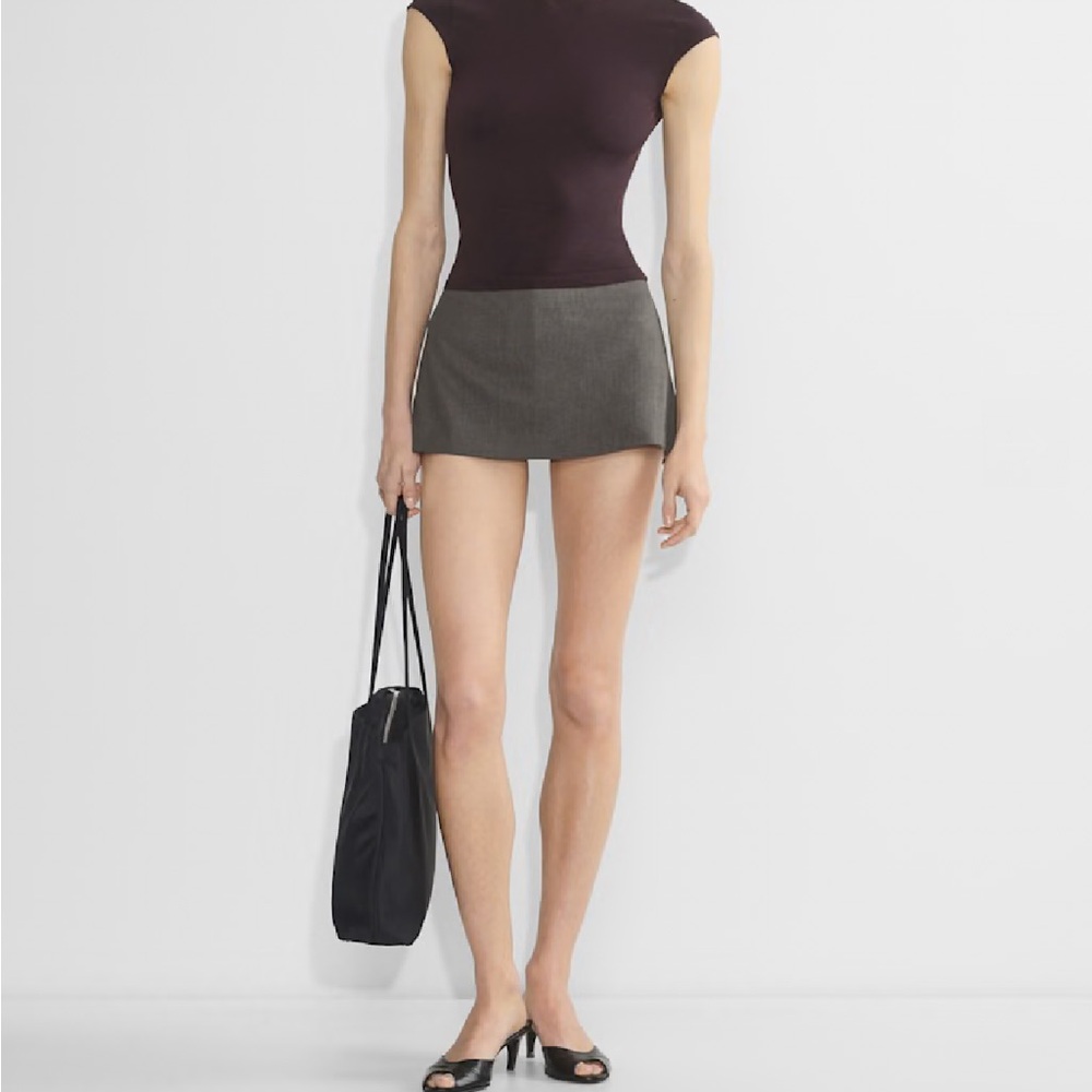 Aritzia Smooth Seamless Statuesque Top